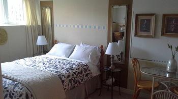 Opus 74 Bed & Breakfast Stratford Exterior photo