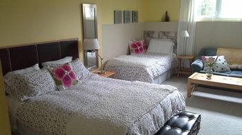 Opus 74 Bed & Breakfast Stratford Exterior photo